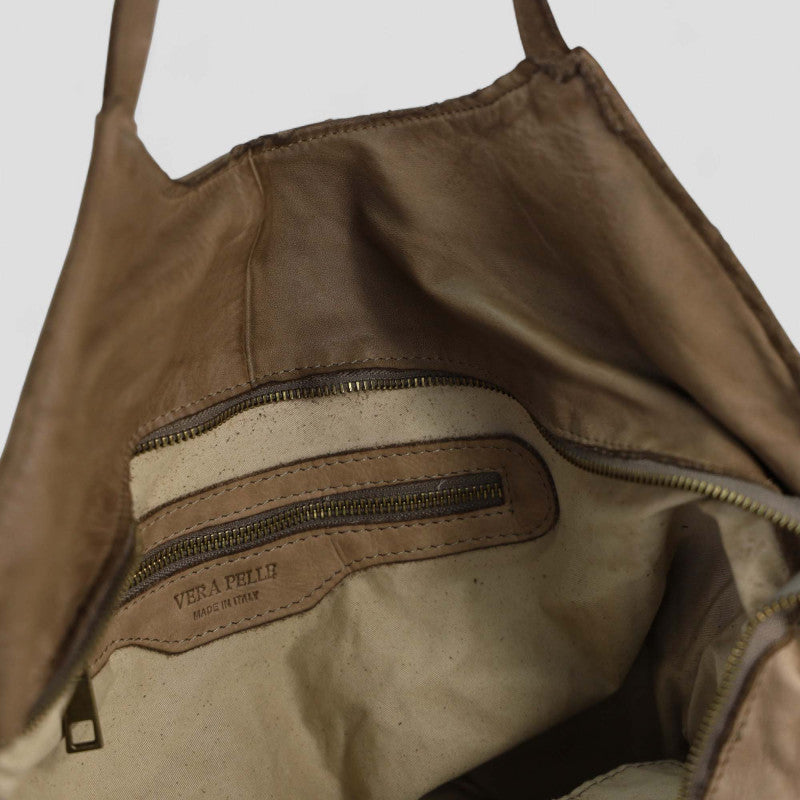 Rankinės 'Siena' vidus – 1 skyrius su kišenėmis, užtrauktukai